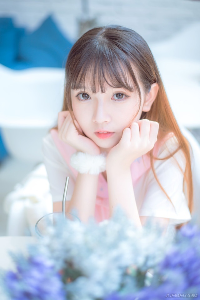 “城中有多少驻军？”魏延沉声问道。